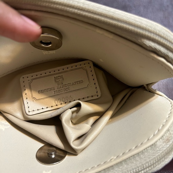 Rare Vintage…MCM Embossed Logo Faux Leather Clutch Cosmetic Pouch Bag Tan - Picture 9 of 11